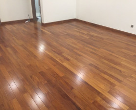 SÀN GỖ CĂM XE SOLID