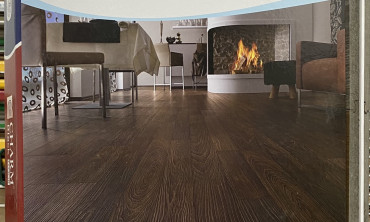 SÀN GỖ CHARM WOOD BLACK 12MM CỐT GỖ ĐEN, VÂN GỖ SẦN ĐẬM CHẤT GỖ ÂU